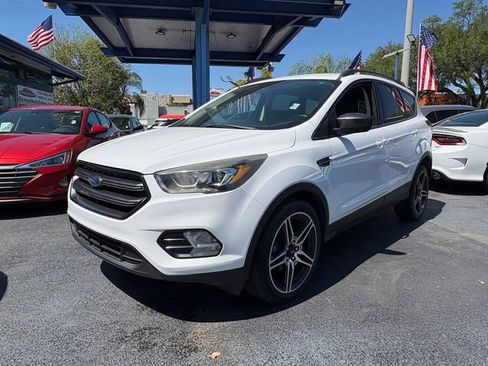 Used 2019 Ford Escape SEL image 14