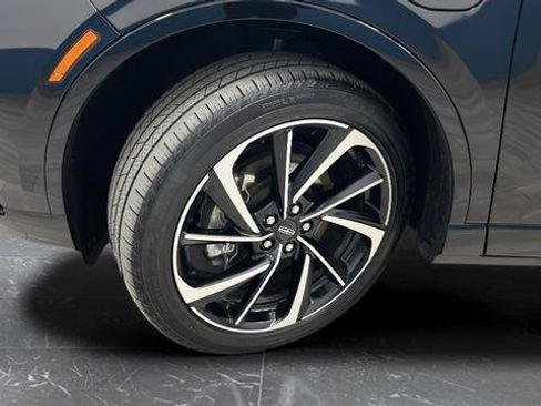 Used 2025 Lincoln Corsair Grand Touring AWD/4WD image 36