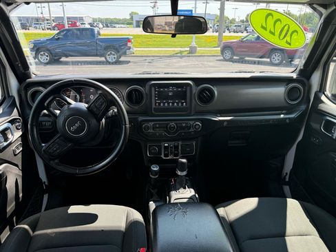 Used 2022 Jeep Wrangler Unlimited Sport AWD/4WD image 18