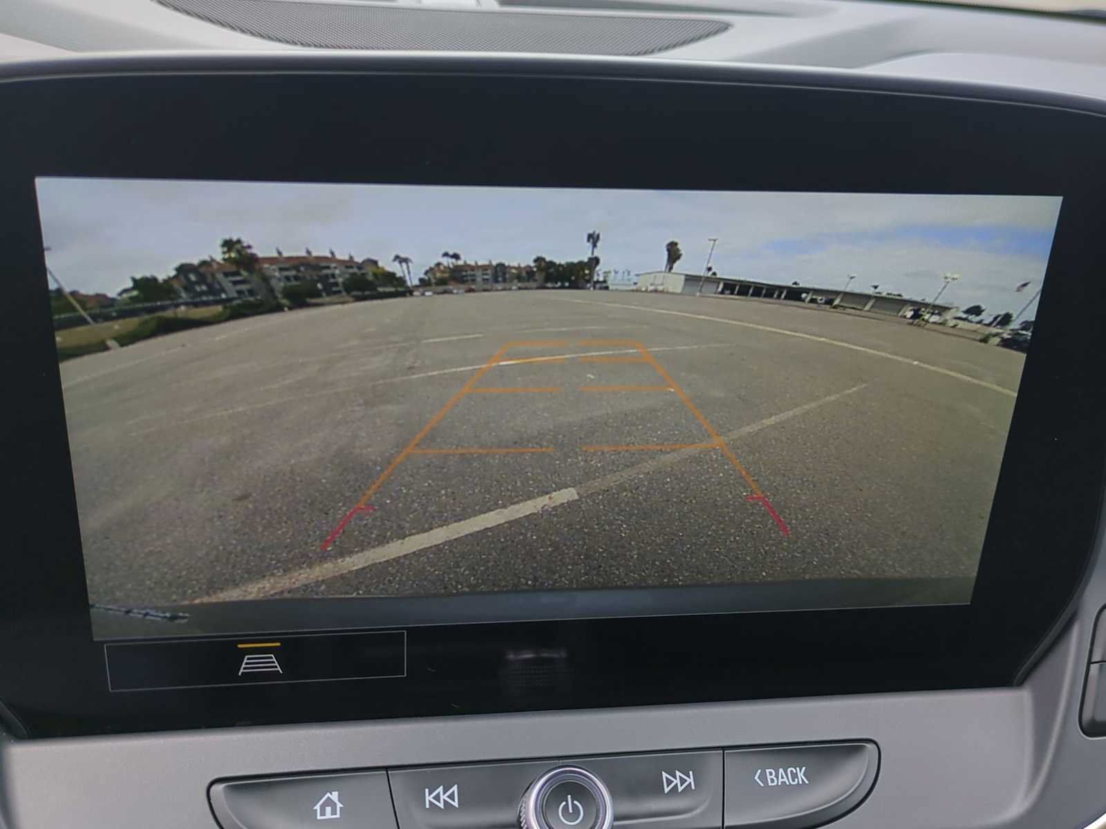 Used 2025 Chevrolet Blazer LT FWD image 19