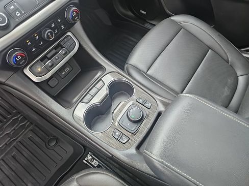 Used 2023 GMC Acadia SLT w/ Elevation Edition AWD/4WD image 22