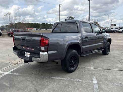 Used 2021 Toyota Tacoma SR5 image 3