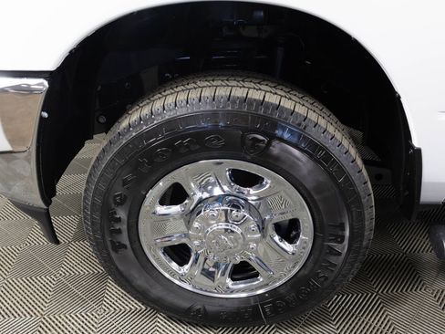 New 2026 RAM 3500 Tradesman AWD/4WD image 39