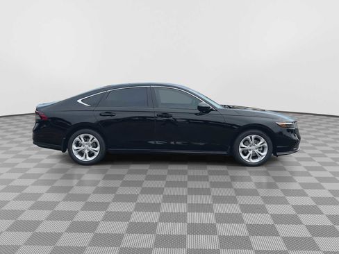 Used 2025 Honda Accord LX image 9