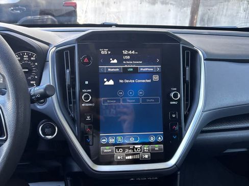 Certified 2024 Subaru Crosstrek 2.0i Premium AWD/4WD image 17