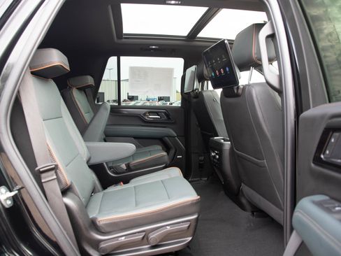 Used 2026 GMC Yukon AT4 w/ AT4 Premium Plus Package AWD/4WD image 14