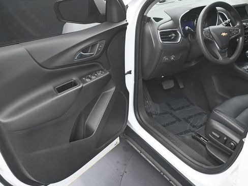Used 2023 Chevrolet Equinox LT FWD image 10