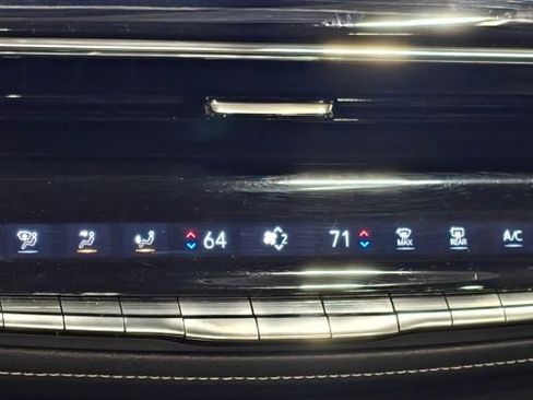 Used 2023 Cadillac Escalade Sport w/ LPO, ONYX Package image 16