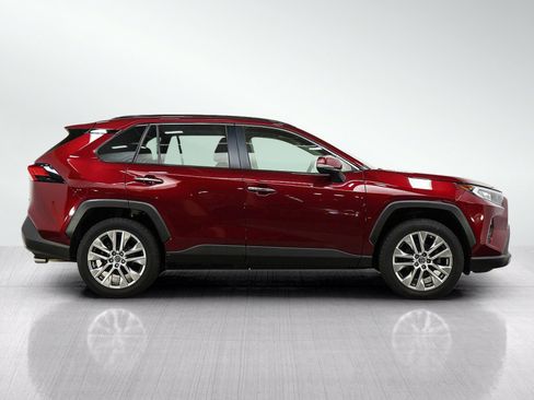 Used 2019 Toyota RAV4 Limited w/ Cold Weather Package AWD/4WD image 6