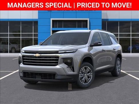 New 2026 Chevrolet Traverse LT w/ Driver Confidence Package image 6