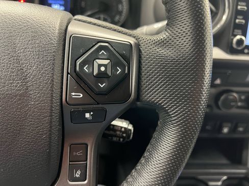 Used 2022 Toyota Tacoma TRD Off-Road w/ Technology Package image 25