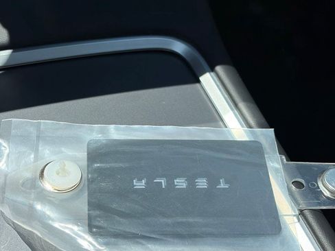 Used 2023 Tesla Model Y Long Range AWD/4WD image 12