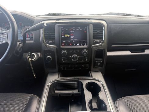 Used 2018 RAM 2500 Big Horn w/ Sport Appearance Group AWD/4WD image 11