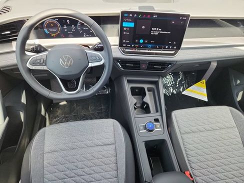 New 2026 Volkswagen Tiguan S AWD/4WD image 9