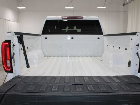 Used 2025 GMC Sierra 1500 SLT AWD/4WD image 31