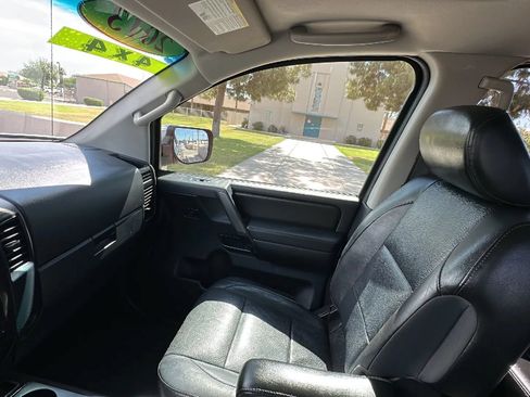 Used 2013 Nissan Titan SL AWD/4WD image 16