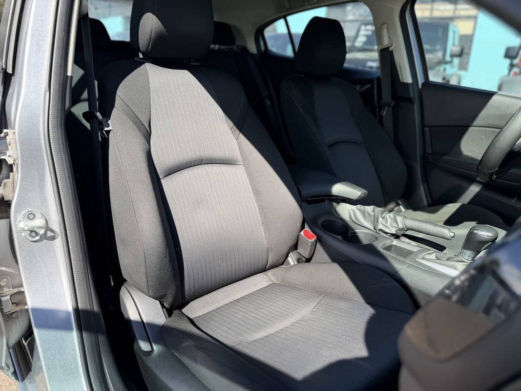 Used 2014 MAZDA MAZDA3 i Sport FWD image 9