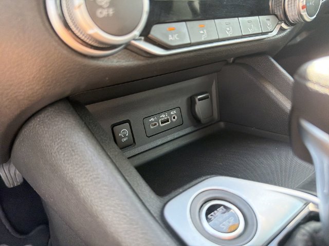 Used 2024 Nissan Sentra SV FWD image 24