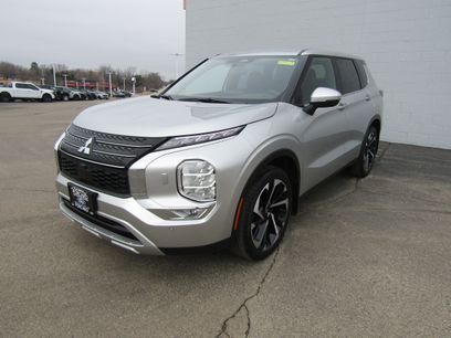 Used 2023 Mitsubishi Outlander SE