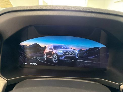 New 2026 Ford Explorer Active w/ Active Comfort Package RWD image 16