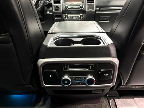 Used 2019 Ford Expedition Platinum image 20