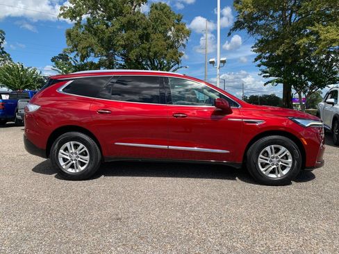 Used 2023 Buick Enclave Essence w/ Experience Buick Package FWD image 2