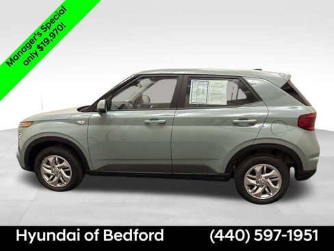 Certified 2026 Hyundai Venue SE FWD image 8