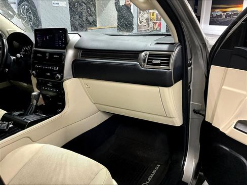 Used 2022 Lexus GX 460 Premium image 13