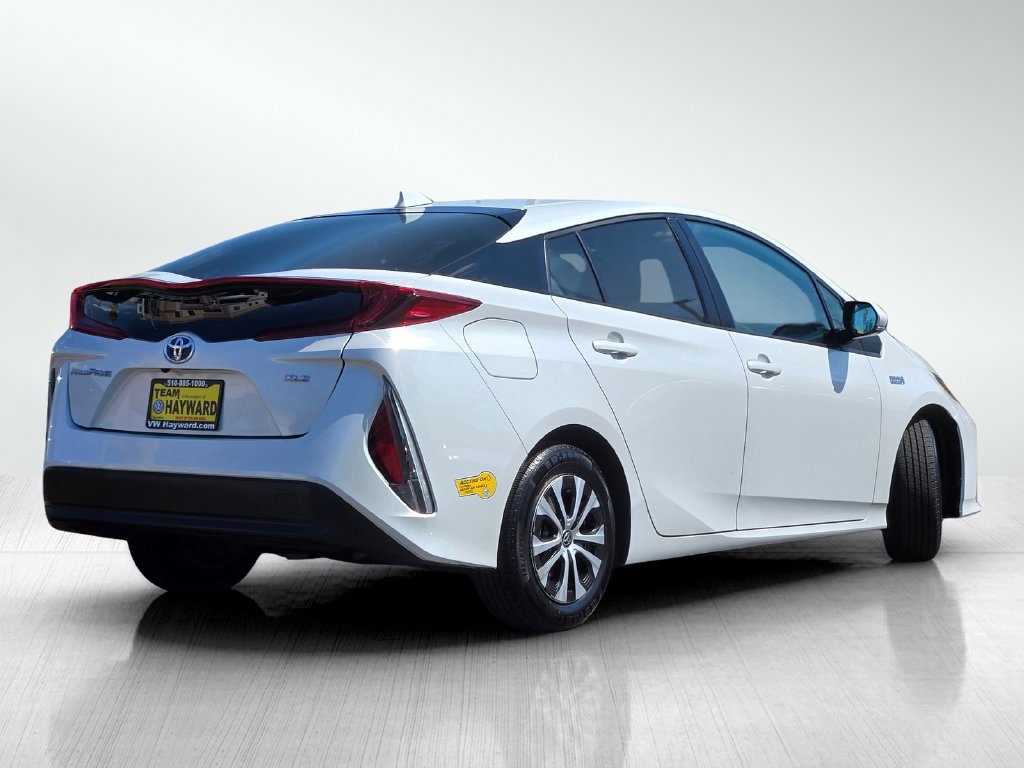 Used 2022 Toyota Prius Prime XLE FWD image 5