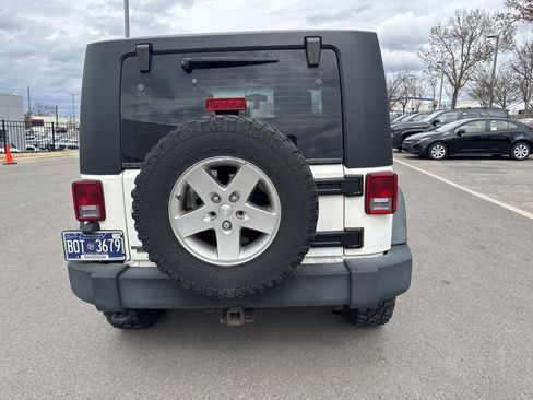 Used 2010 Jeep Wrangler Rubicon w/ PWR Convenience Group image 5