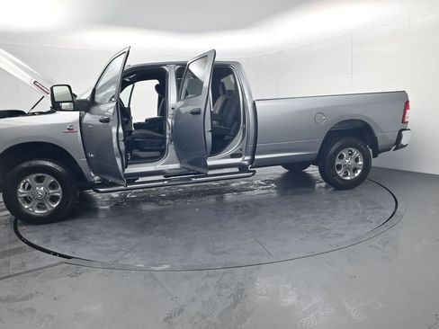 Used 2024 RAM 3500 Big Horn AWD/4WD image 78