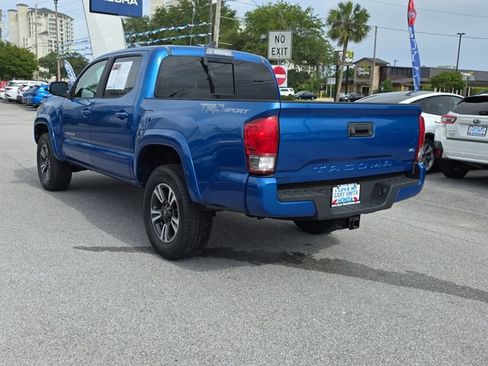 Used 2017 Toyota Tacoma TRD Sport w/ Tow Package RWD image 6