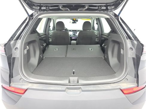 Used 2023 Chevrolet Bolt EUV LT image 48