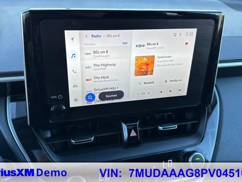 Used 2023 Toyota Corolla Cross XLE image 27