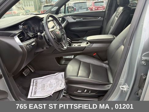 Used 2024 Cadillac XT6 Sport w/ Technology Package AWD/4WD image 20