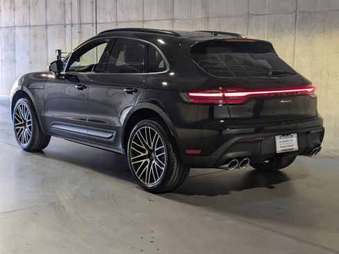 New 2026 Porsche Macan image 3