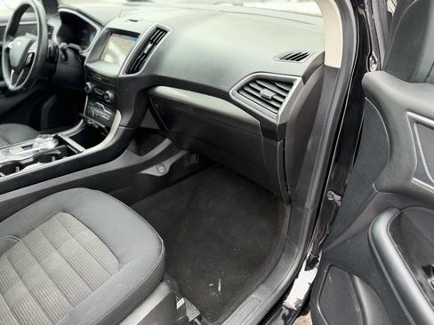 Used 2019 Ford Edge SEL image 11