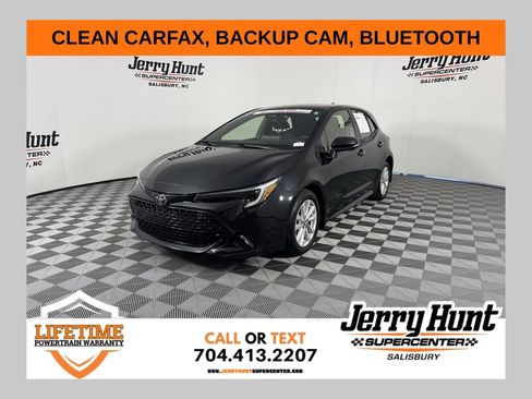 Used 2023 Toyota Corolla SE image 1