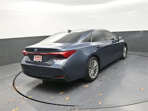 Used 2021 Toyota Avalon Limited w/ Advanced Safety Package image 7