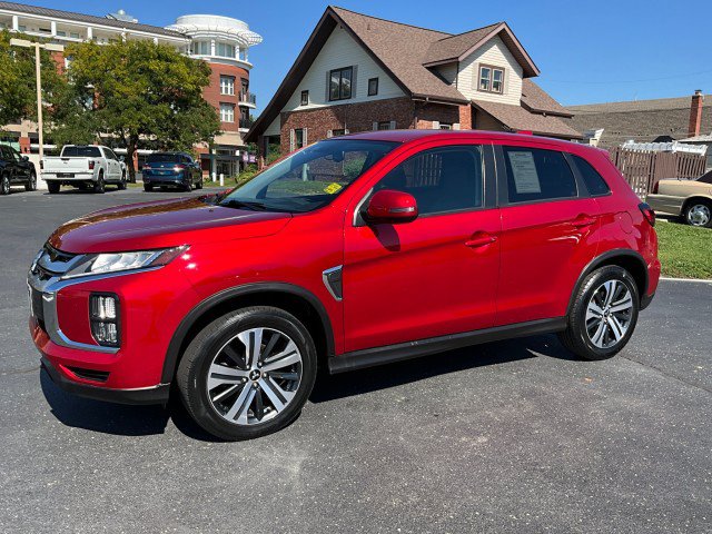 Used 2023 Mitsubishi Outlander Sport ES AWD/4WD image 3