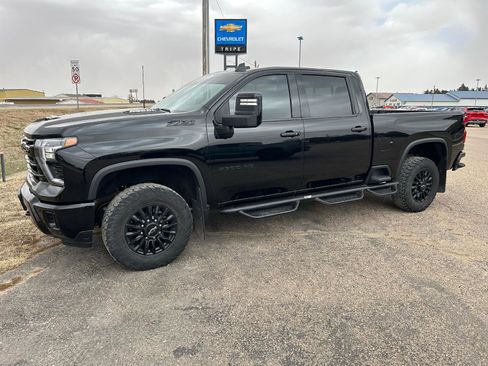 Used 2024 Chevrolet Silverado 2500 LTZ w/ LTZ Plus Package image 1