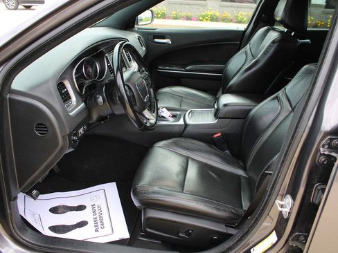 Used 2021 Dodge Charger SXT w/ Leather Interior Group RWD image 11