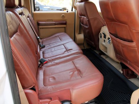 Used 2011 Ford F250 King Ranch w/ King Ranch w/Chrome Pkg image 42