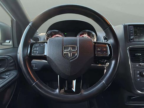 Used 2018 Dodge Grand Caravan SXT w/ Blacktop Package image 13