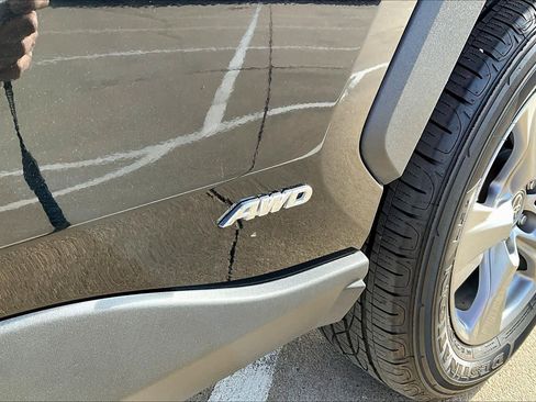 Used 2024 Toyota RAV4 XLE image 63