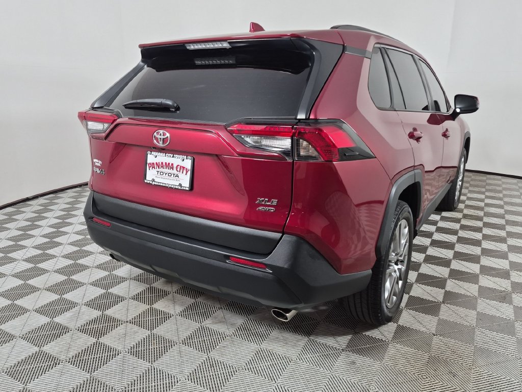 Used 2023 Toyota RAV4 XLE Premium AWD/4WD image 3