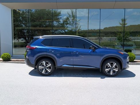 Used 2023 Nissan Rogue Platinum AWD/4WD image 8