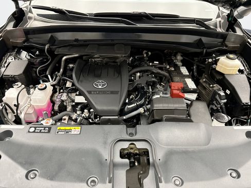 Used 2024 Toyota Grand Highlander AWD image 27