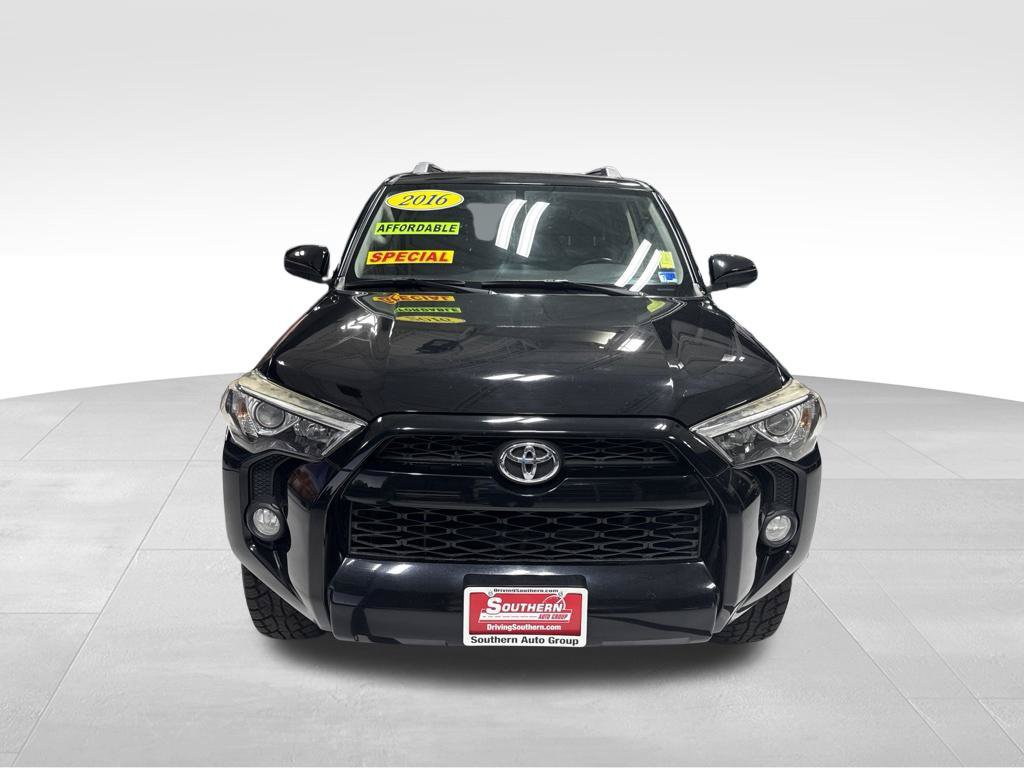 Used 2016 Toyota 4Runner SR5 AWD/4WD image 13