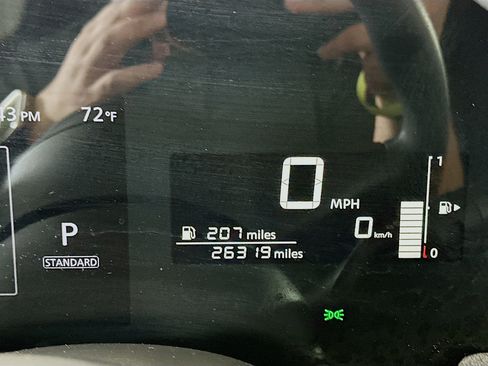 Used 2025 Nissan Kicks SV image 19